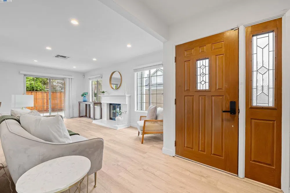 238 Mavis Dr Pleasanton, CA 94566