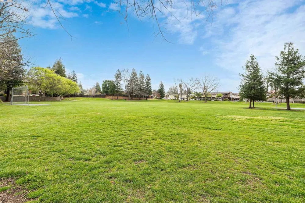 238 Mavis Dr Pleasanton, CA 94566