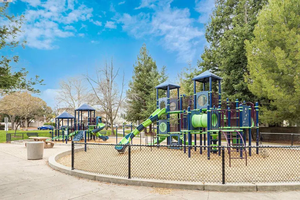 238 Mavis Dr Pleasanton, CA 94566
