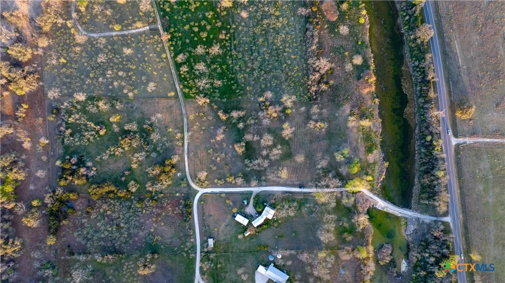Lost Acres Loop Blanco, TX 78606