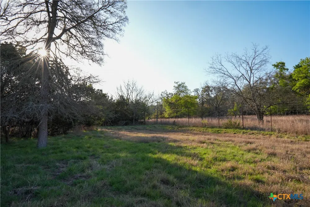 Lost Acres Loop Blanco, TX 78606