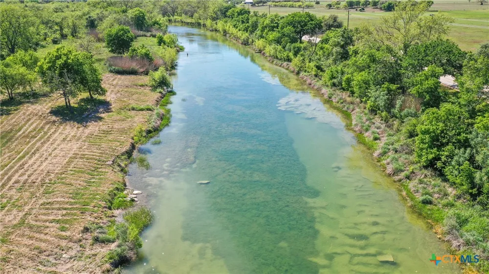 Lost Acres Loop Blanco, TX 78606