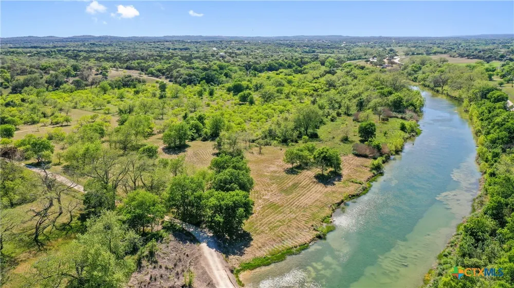Lost Acres Loop Blanco, TX 78606