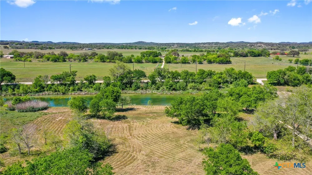 Lost Acres Loop Blanco, TX 78606