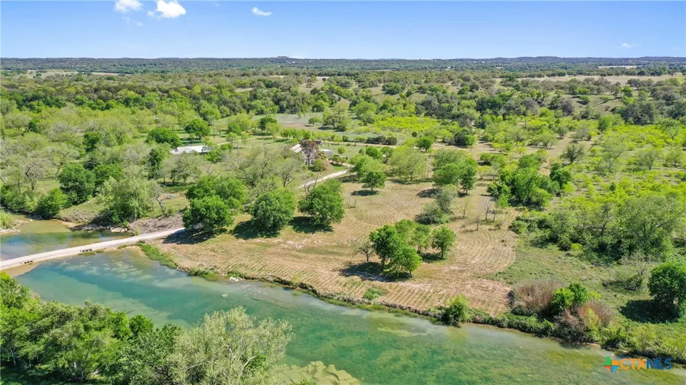 Lost Acres Loop Blanco, TX 78606