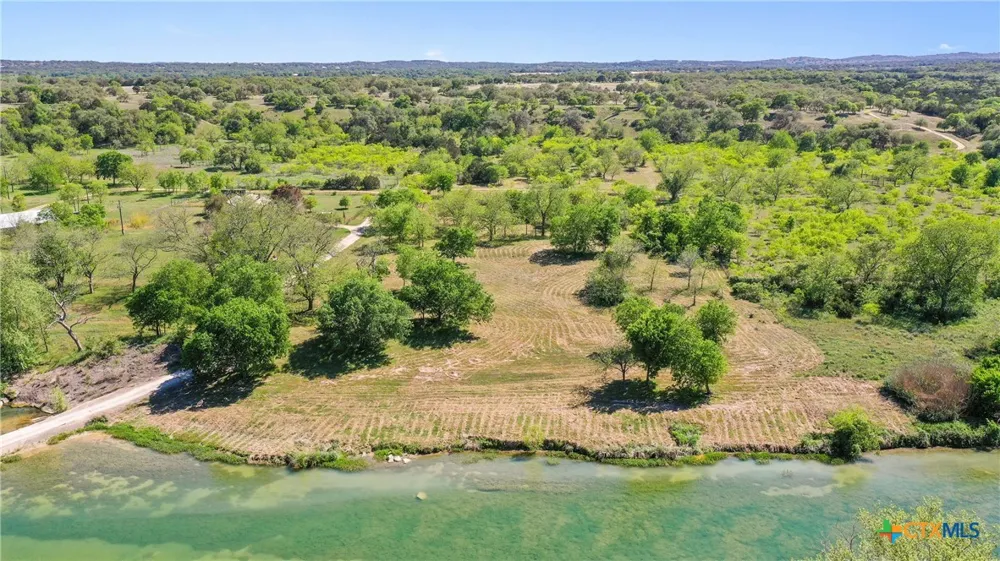 Lost Acres Loop Blanco, TX 78606