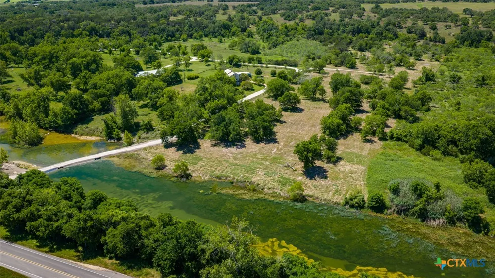 Lost Acres Loop Blanco, TX 78606