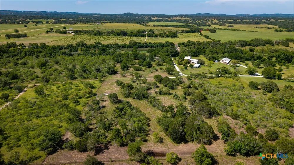 Lost Acres Loop Blanco, TX 78606