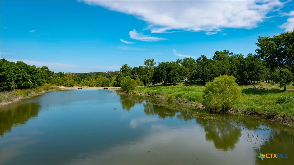 Lost Acres Loop Blanco, TX 78606
