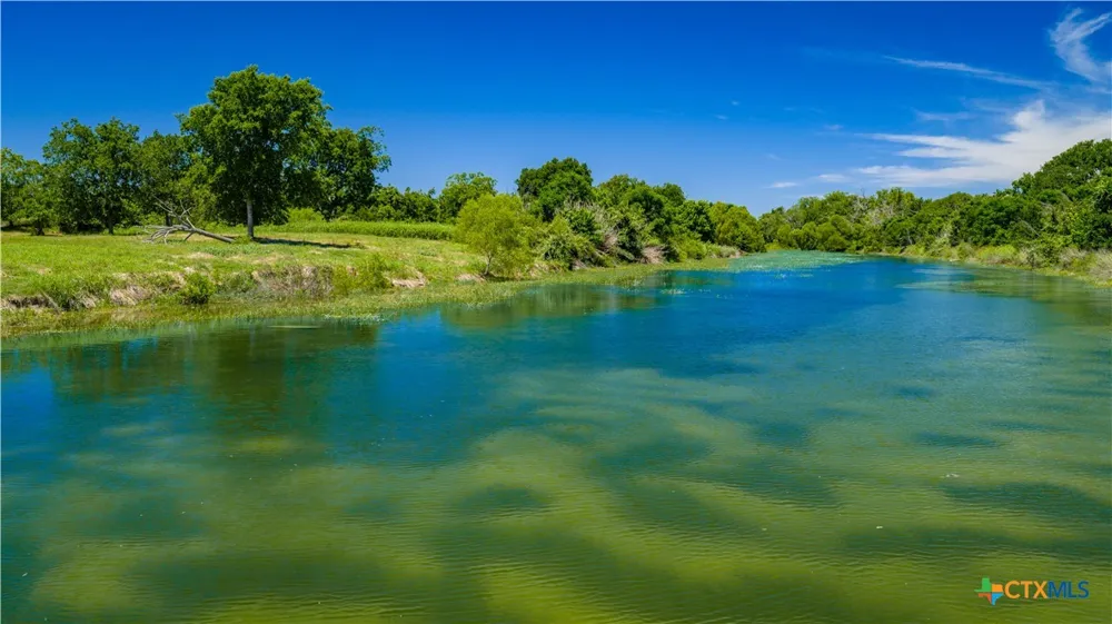 Lost Acres Loop Blanco, TX 78606