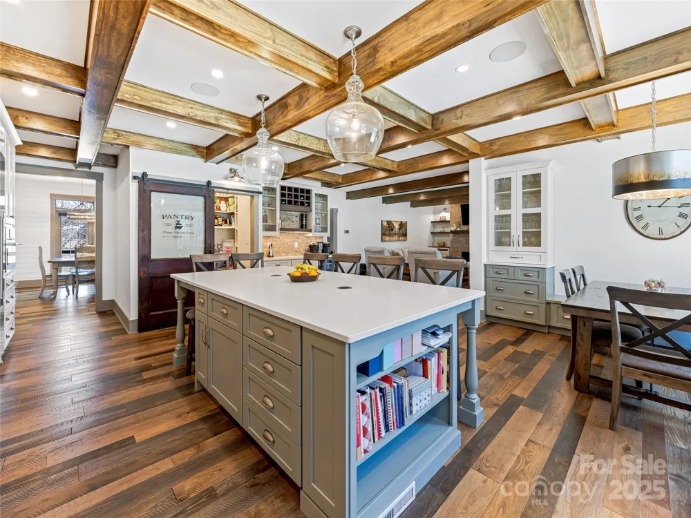 59 W Bradford Hill Road Mills River, NC 28759