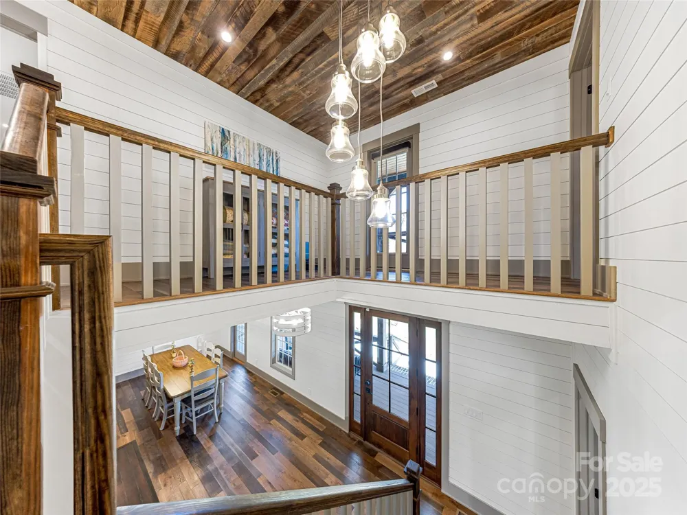 59 W Bradford Hill Road Mills River, NC 28759