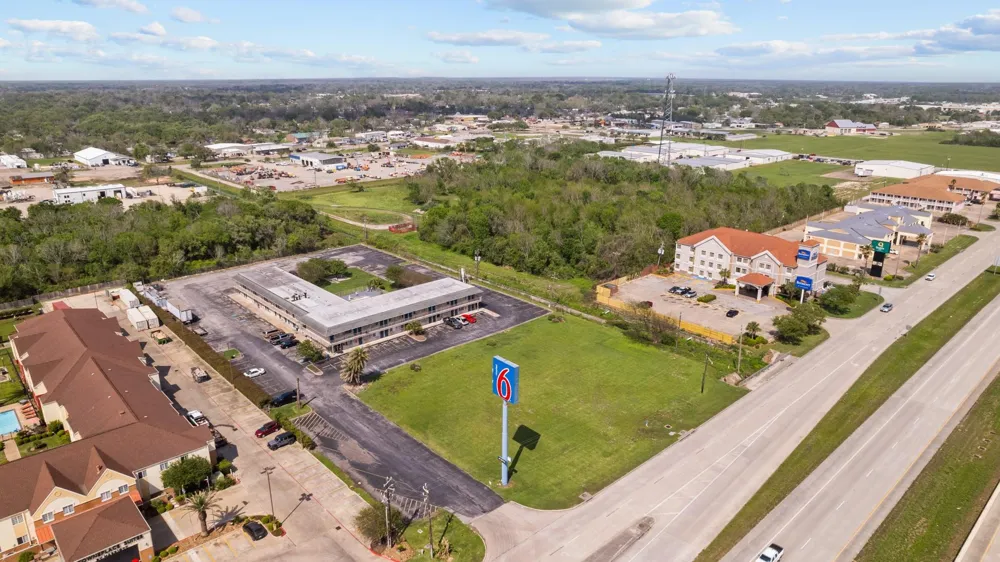 1000 Highway 332 Clute, TX 77531