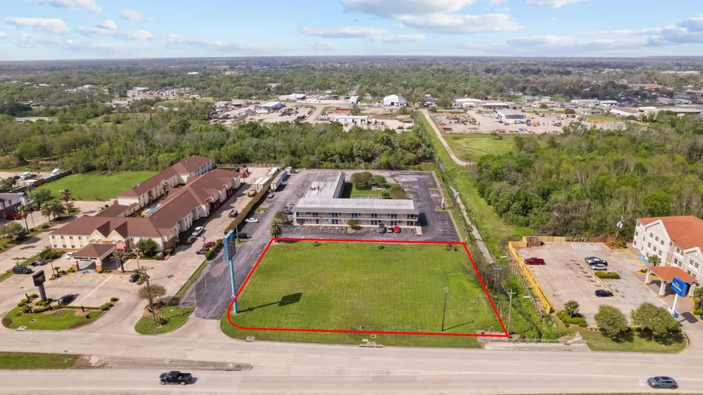 1000 Highway 332 Clute, TX 77531