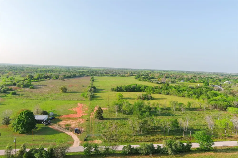 3223 Old Kelley Road Lockhart, TX 78644