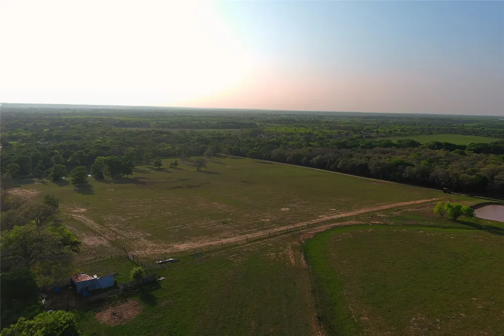3223 Old Kelley Road Lockhart, TX 78644