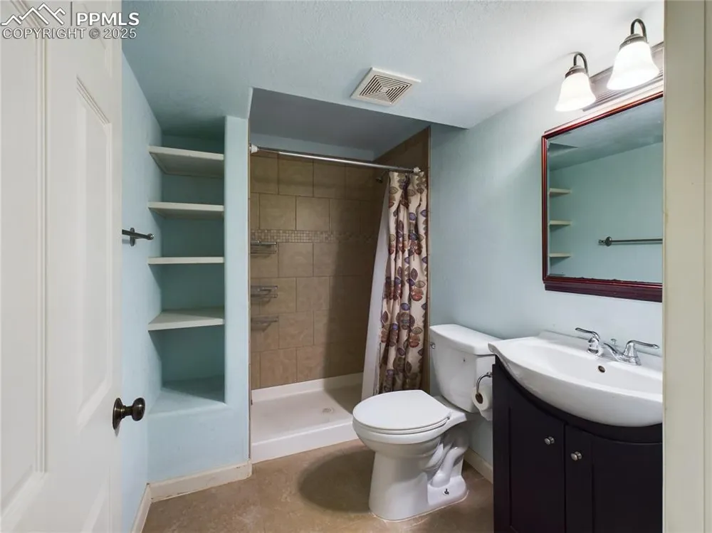 6 Wallflower Court Pueblo, CO 81001