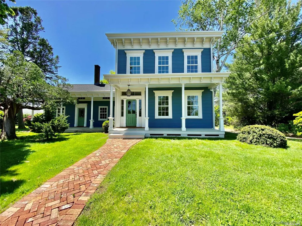 1685 Peconic Lane Peconic, NY 11958