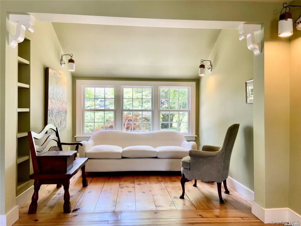 1685 Peconic Lane Peconic, NY 11958