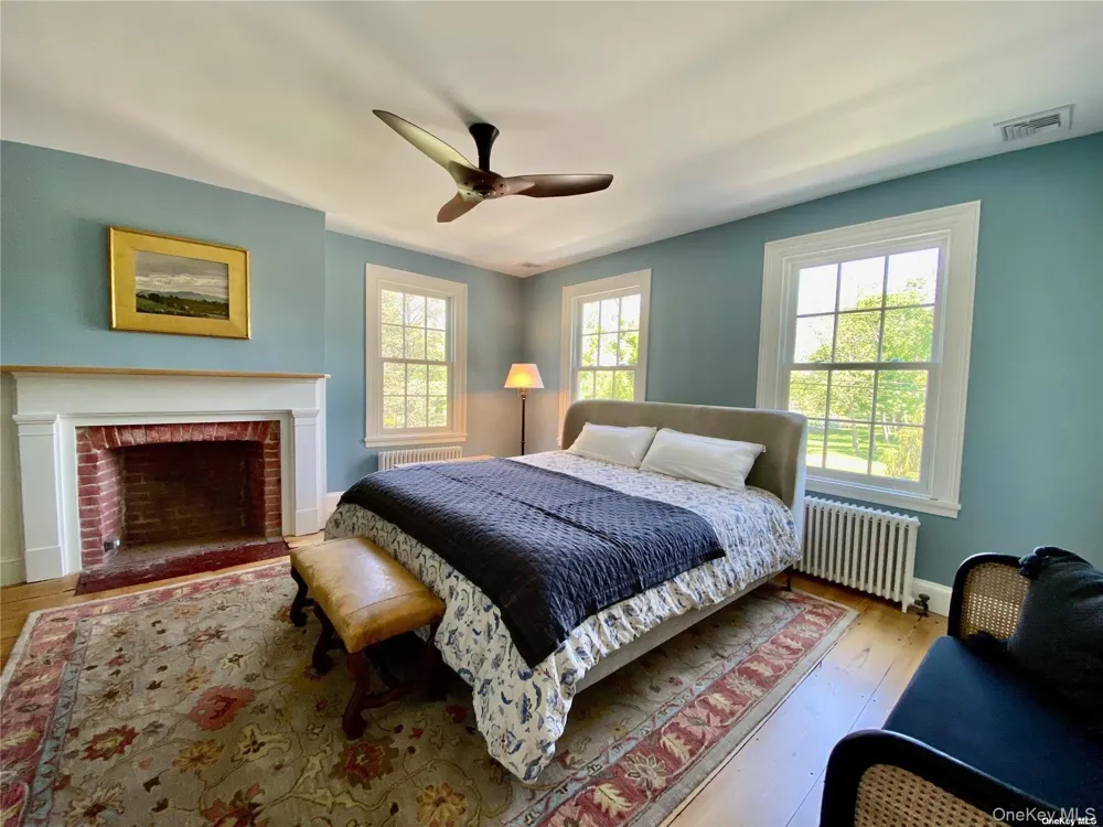 1685 Peconic Lane Peconic, NY 11958