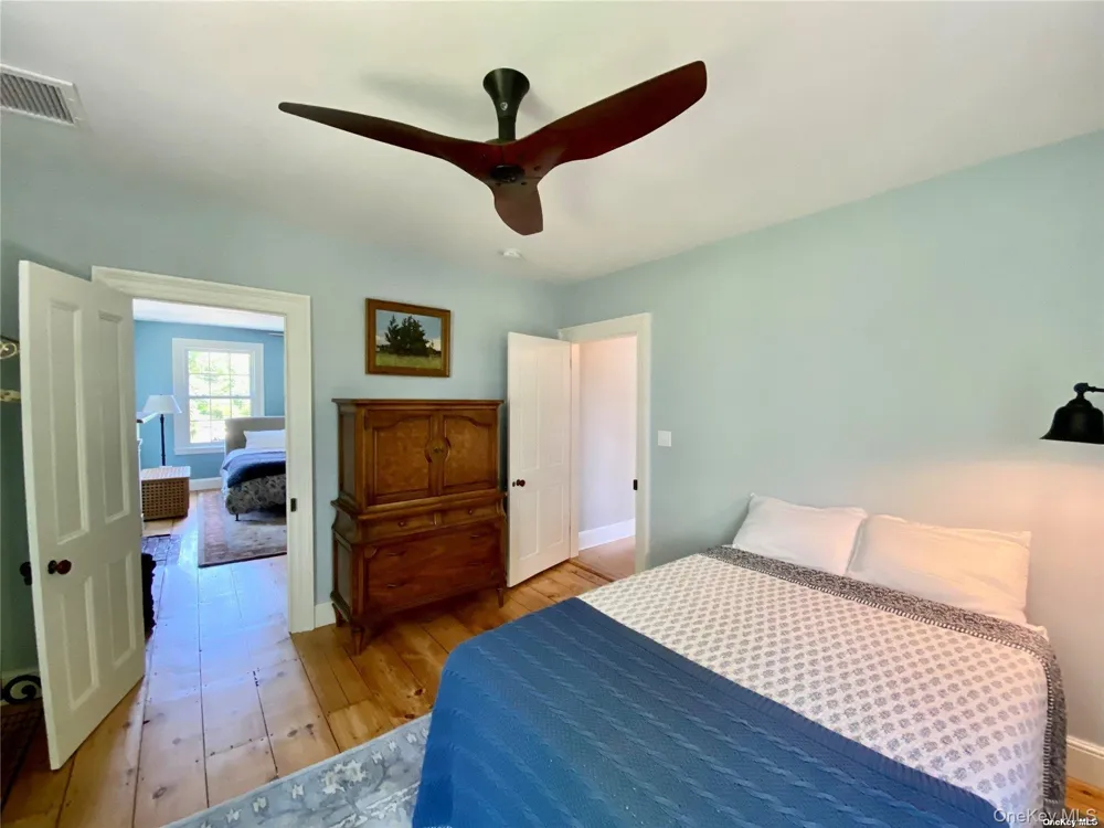 1685 Peconic Lane Peconic, NY 11958