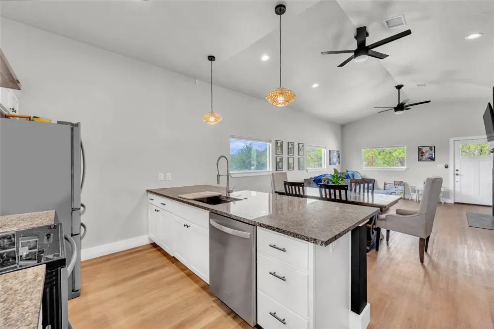 230 Rosehill Drive Granite Shoals, TX 78654
