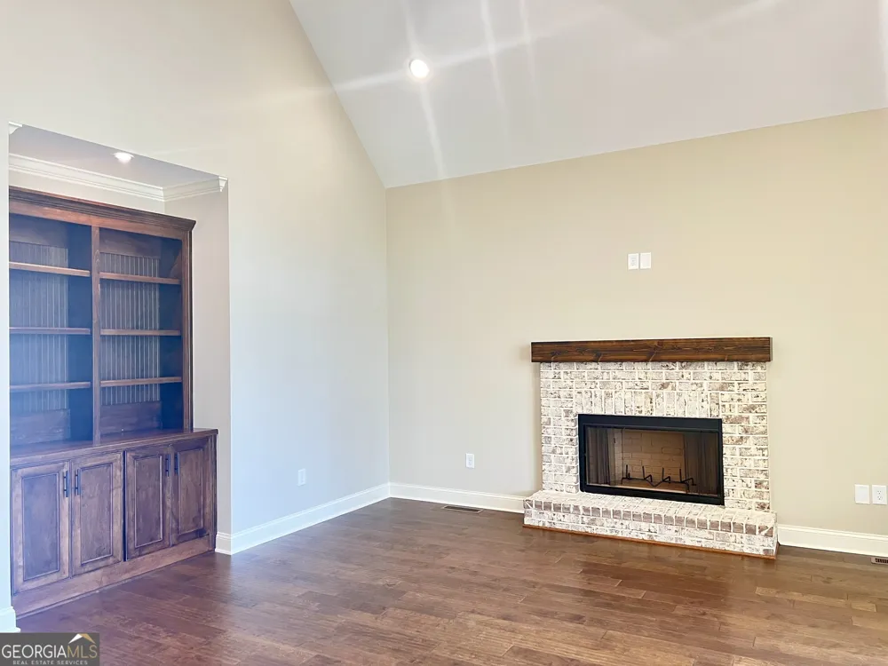 1810 Beebalm DR Statham, GA 30666