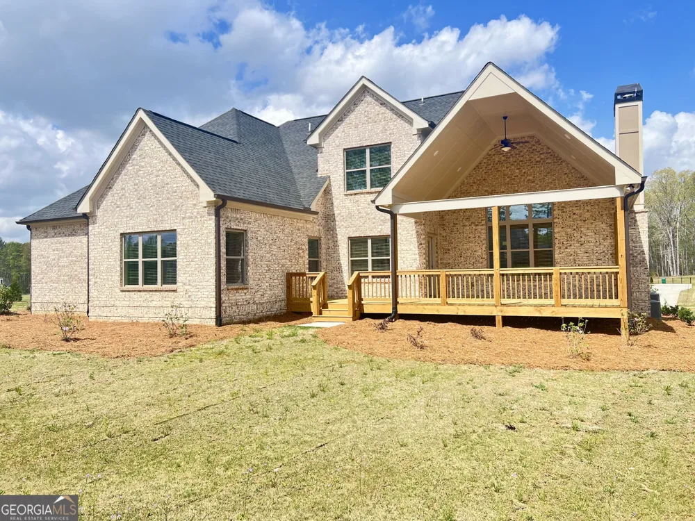 1810 Beebalm DR Statham, GA 30666