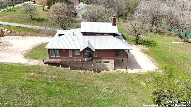 398 Redbird Kingsbury, TX 78638