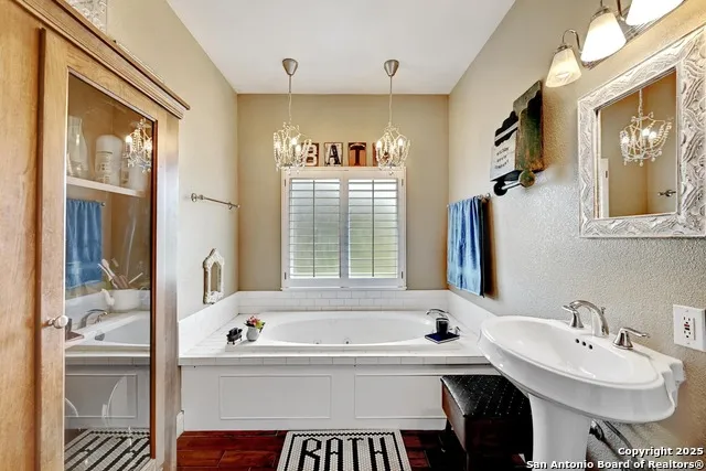 398 Redbird Kingsbury, TX 78638