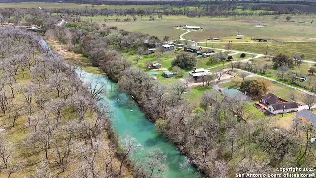 398 Redbird Kingsbury, TX 78638