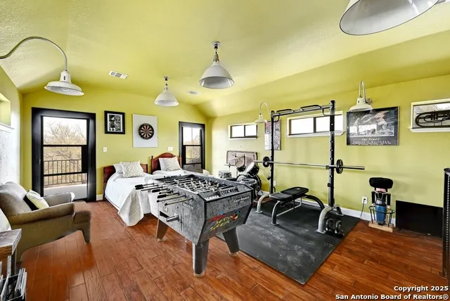 398 Redbird Kingsbury, TX 78638