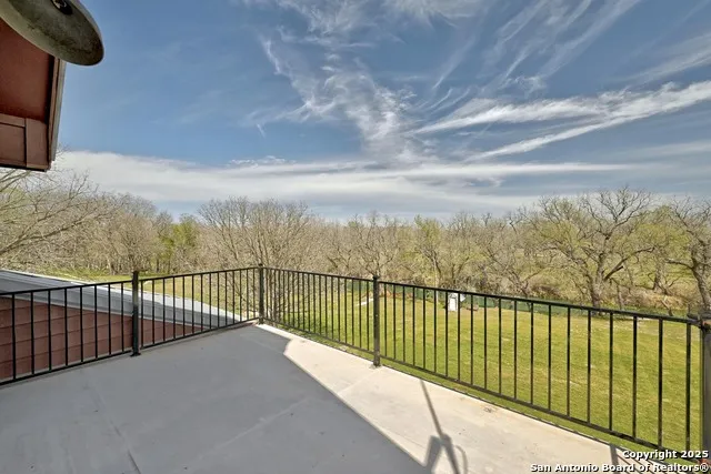 398 Redbird Kingsbury, TX 78638