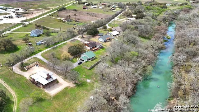 398 Redbird Kingsbury, TX 78638