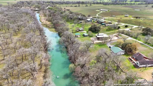 398 Redbird Kingsbury, TX 78638