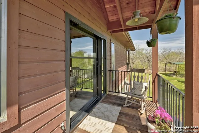 398 Redbird Kingsbury, TX 78638