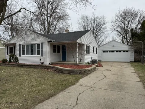 617 Cherry Ave