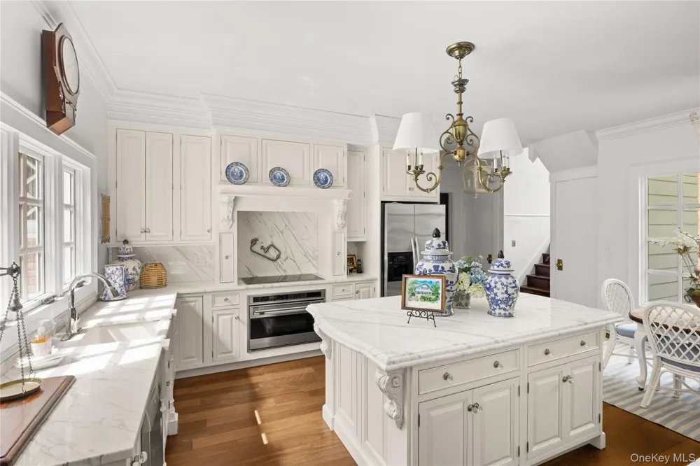 10 Pine Path Port Jefferson, NY 11777