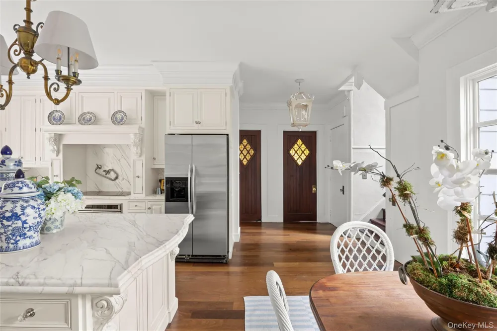 10 Pine Path Port Jefferson, NY 11777
