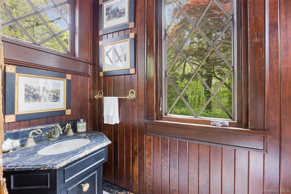 10 Pine Path Port Jefferson, NY 11777