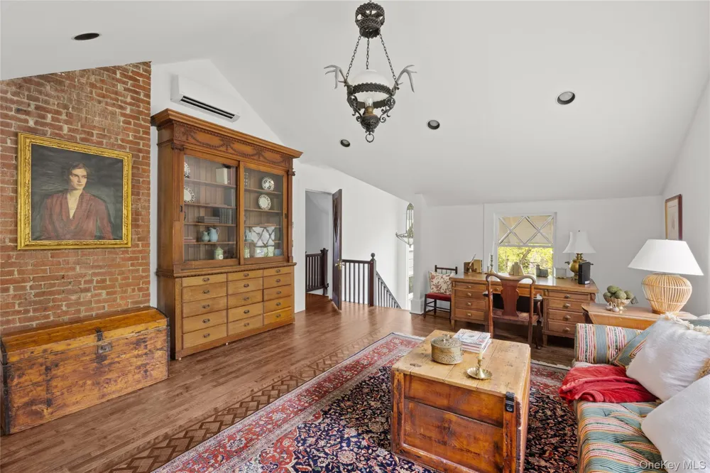 10 Pine Path Port Jefferson, NY 11777