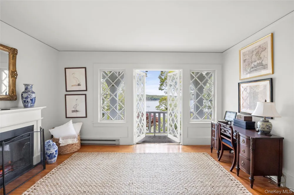 10 Pine Path Port Jefferson, NY 11777