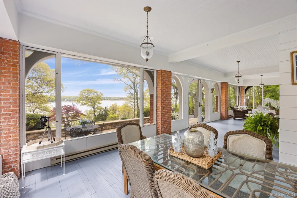 10 Pine Path Port Jefferson, NY 11777