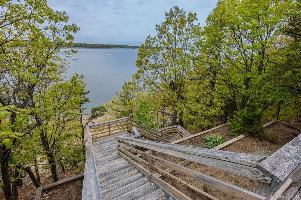 10 Pine Path Port Jefferson, NY 11777