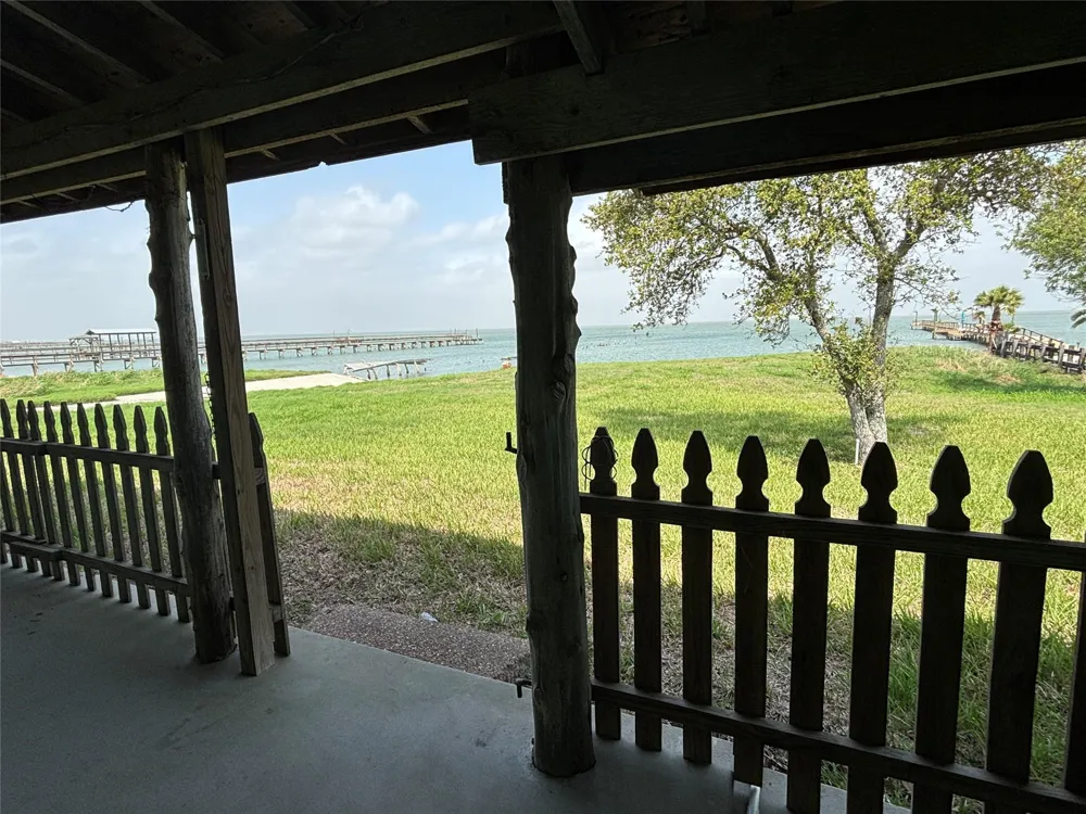 4 Copano Ridge Road Rockport, TX 78382