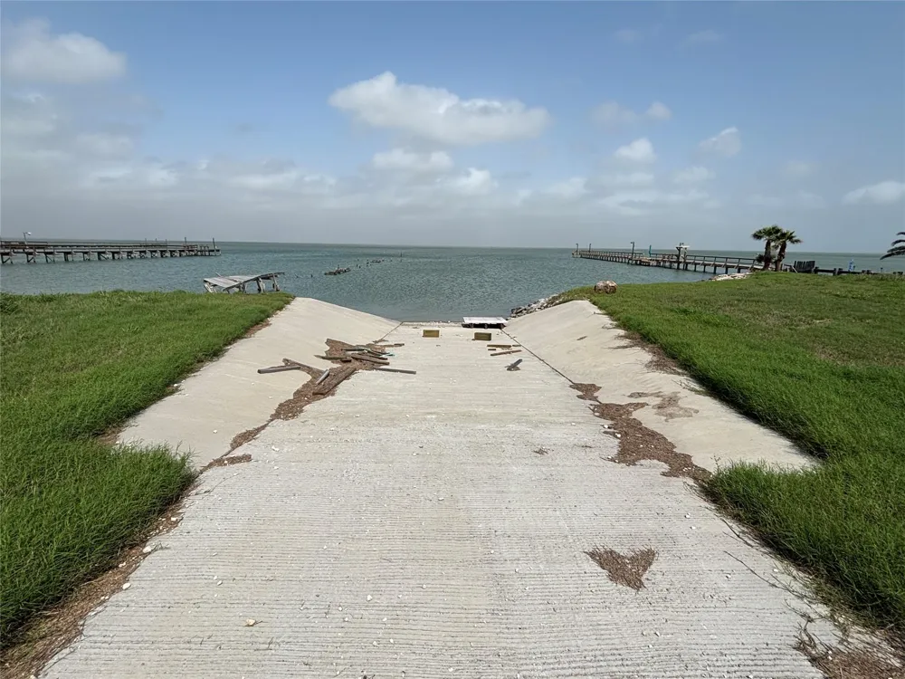 4 Copano Ridge Road Rockport, TX 78382