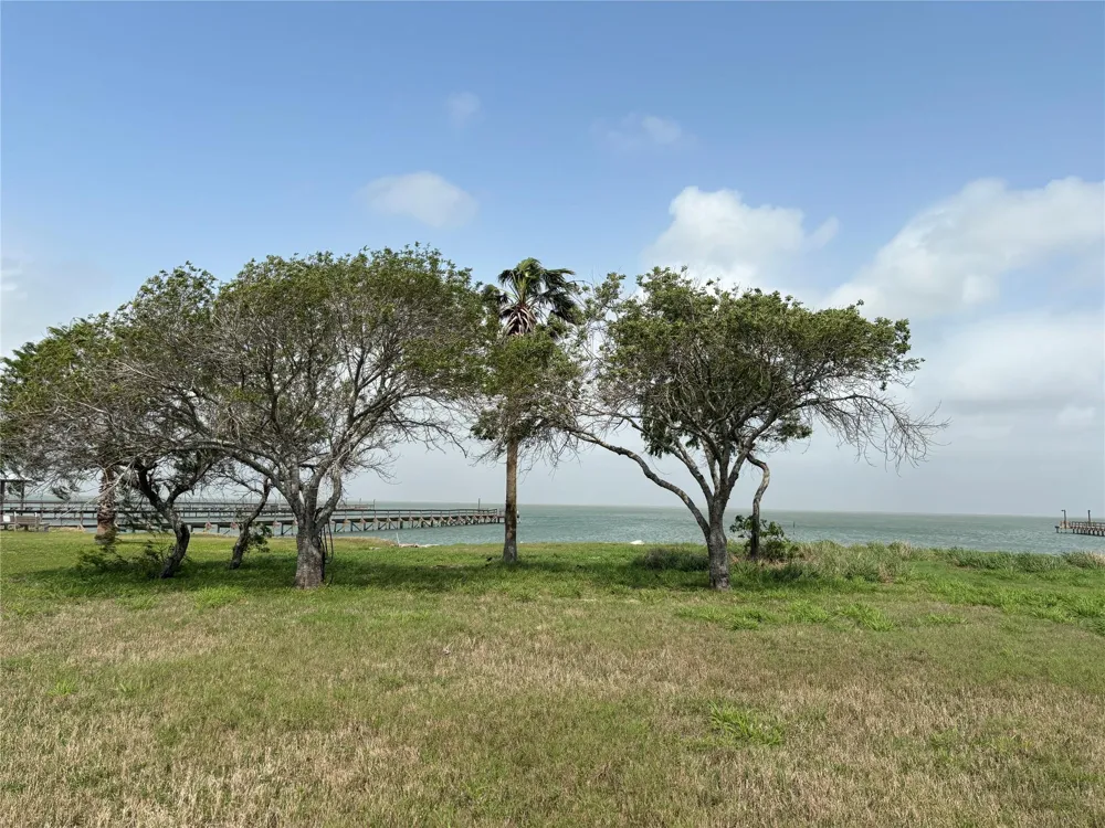 4 Copano Ridge Road Rockport, TX 78382