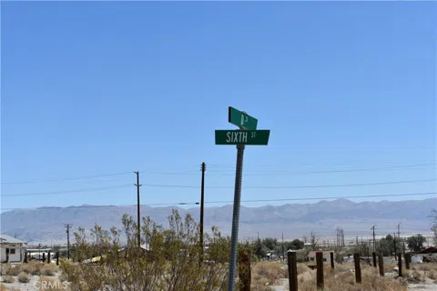6th Street