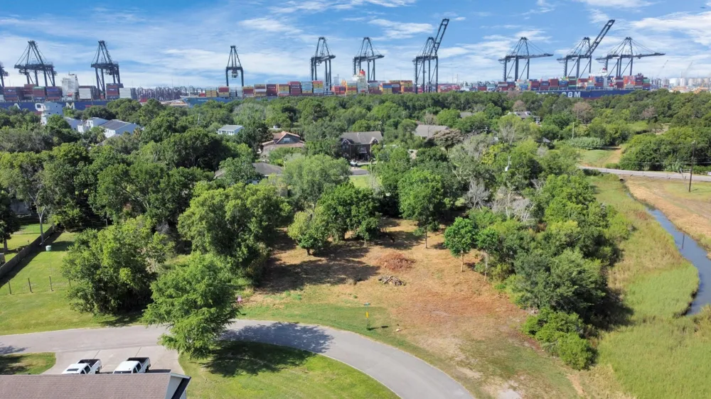Shadylawn Avenue La Porte, TX 77571