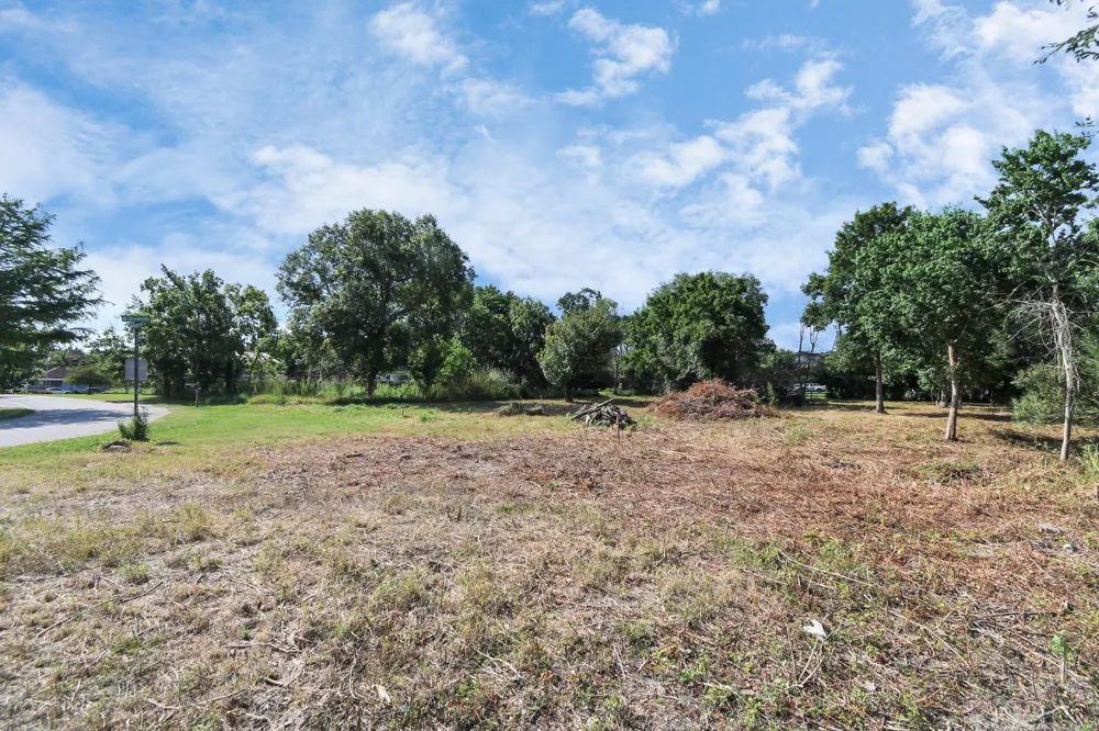 Shadylawn Avenue La Porte, TX 77571